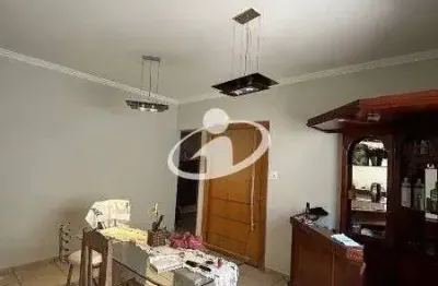 Casa com 2 quartos à venda no brasil, uberlândia , 197 m2 por r$ 700.000