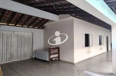 Casa com 6 quartos à venda no santa mônica, uberlândia , 388 m2 por r$ 800.000