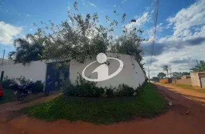 Casa com 3 quartos para alugar no morada nova, uberlândia  por r$ 6.000