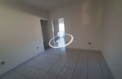 Apartamento com 3 quartos para alugar no marta helena, uberlândia  por r$ 1.500