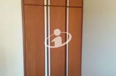 Apartamento com 3 quartos para alugar em saraiva, uberlândia  por r$ 1.790