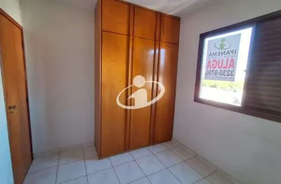 Apartamento com 3 quartos para alugar no santa mônica, uberlândia  por r$ 2.740