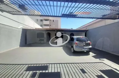 Casa com 2 quartos para alugar no brasil, uberlândia  por r$ 3.500
