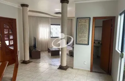 Casa com 3 quartos à venda no santa mônica, uberlândia , 197 m2 por r$ 1.100.000