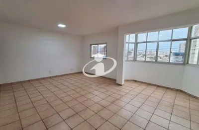 Apartamento com 3 quartos para alugar no tabajaras, uberlândia  por r$ 2.000