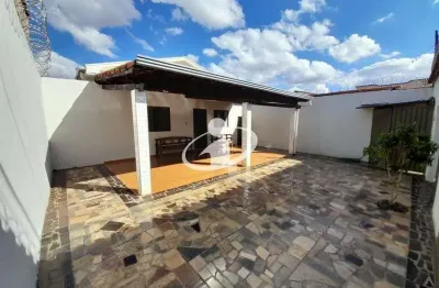 Casa com 4 quartos para alugar no custódio pereira, uberlândia  por r$ 2.700