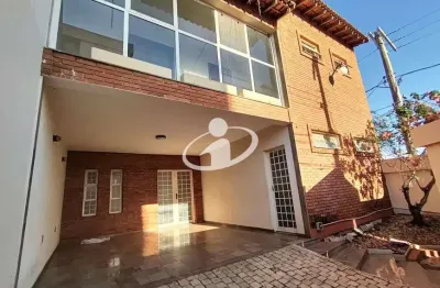 Casa com 4 quartos para alugar no maracanã, uberlândia  por r$ 5.500