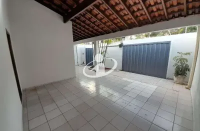 Casa com 3 quartos para alugar no planalto, uberlândia  por r$ 2.500