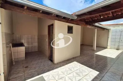 Casa com 3 quartos para alugar no tibery, uberlândia  por r$ 3.000
