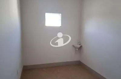 Prédio com 16 salas para alugar no brasil, uberlândia  por r$ 15.000