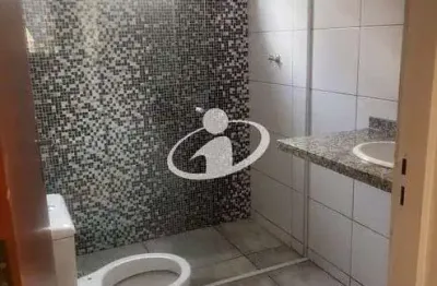 Casa com 2 quartos para alugar no shopping park, uberlândia  por r$ 1.400