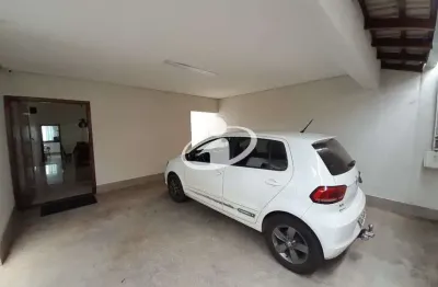 Casa com 3 quartos para alugar no jardim patrícia, uberlândia  por r$ 5.500