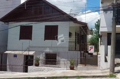 Casa com 4 quartos para alugar no Rio Branco, Caxias do Sul 