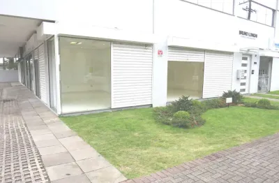 Loja Térrea Com Área privativa: 50,00m², Com Banheiro Social, Piso Cer