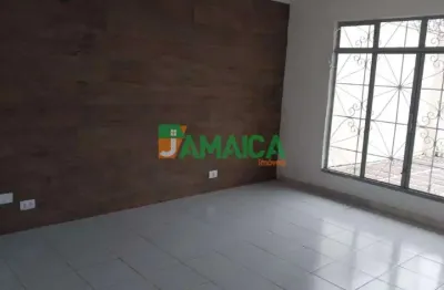Casa com 2 quartos para alugar na Rua Vicente Geronasso, 341, Boa Vista, Curitiba