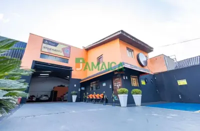 Barracão à Venda - 494 m² 8 vagas de garagem, ZR2 - Avenida Fredolin Wolf, Santa Felicidade  - 5235