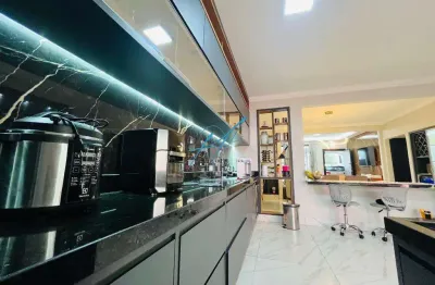 Casa à venda em Maringá, Jardim Oriental, com 3 quartos, com 240 m²