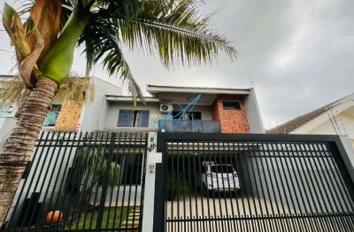 Sobrado à venda em Maringá, Jardim Real, com 4 quartos, com 234 m²