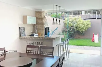 Sobrado à venda em maringá, zona 07, com 3 suítes, com 250 m²