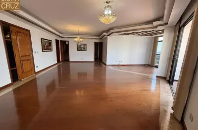 Apartamento amplo, confortável, completo de armários, pronto para morar. bairro: centro