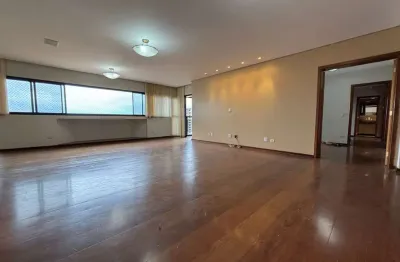 Apartamento muito confortável, andar alto, com 4 dormitórios - Bairro São Dimas