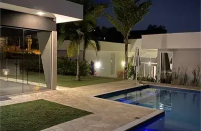 Casa  à venda com 3 quartos, sendo 3 suítes,  no condomínio jardim primavera, louveira - sp