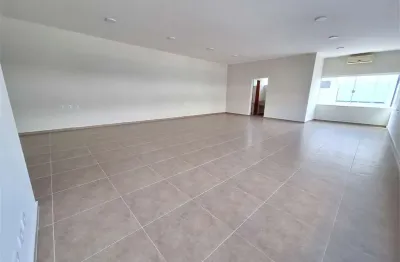 Ponto comercial com 1 sala para alugar na Rua Santa Cruz, Centro, Vinhedo