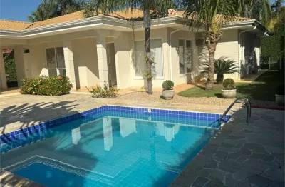 Casa  à venda com 3 quartos, sendo 1 suíte,  no condomínio estância marambaia, vinhedo - sp