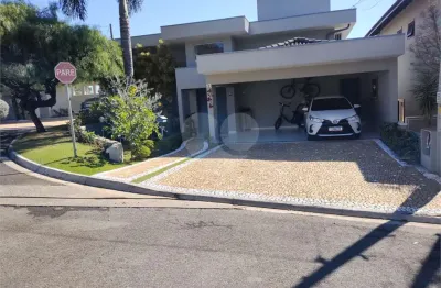 Casa  à venda com 3 quartos, sendo 1 suíte,  no condomínio residencial jardim das palmeiras, vinhedo - sp