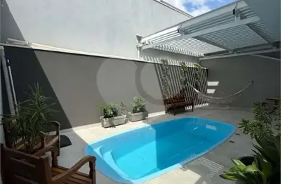 Casa  à venda com 3 quartos, sendo 3 suítes,  no condomínio reserva da mata, vinhedo - sp