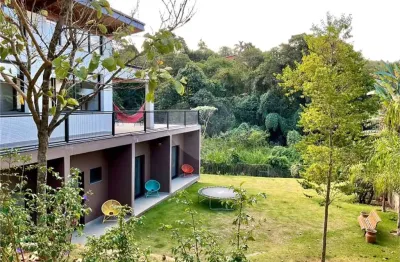 Casa  à venda com 4 quartos, sendo 3 suítes,  no condomínio vale da santa fé, vinhedo - sp