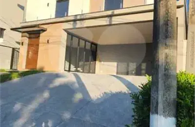 Casa  à venda com 3 quartos, sendo 3 suítes,  no condomínio terras de são francisco, vinhedo - sp