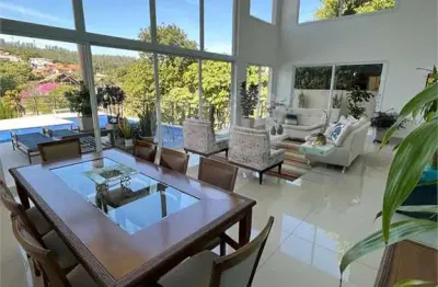 Casa  à venda com 6 quartos, sendo 4 suítes,  no condomínio estância marambaia, vinhedo - sp