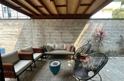 Casa  à venda com 3 quartos, sendo 3 suítes,  no condomínio estância marambaia, vinhedo - sp