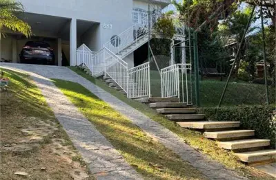 Casa  à venda com 2 quartos, sendo 2 suítes,  no condomínio estância marambaia, vinhedo - sp