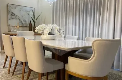 Casa  à venda com 4 quartos, sendo 4 suítes,  no condomínio marambaia, vinhedo - sp