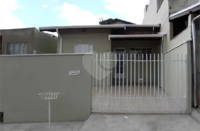 Casa à venda com 3 quartos, sendo 1 suíte,  em bairro capela, vinhedo - sp