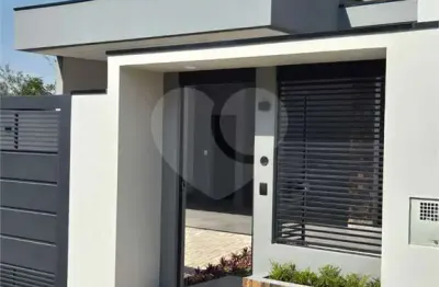 Casa térrea à venda com 3 quartos, sendo 1 suíte,  em pinheirinho, vinhedo - sp