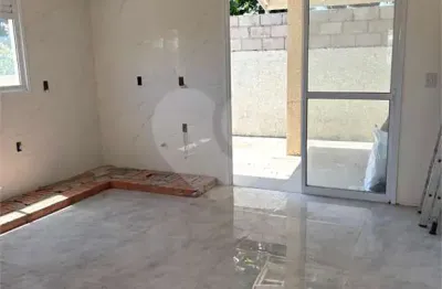 Casa  à venda com 3 quartos, sendo 1 suíte,  no condomínio villagio imperiale, louveira - sp