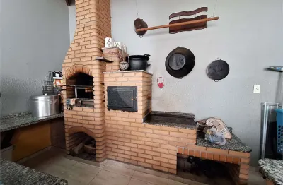 Casa à venda com 4 quartos, sendo 1 suíte,  em jardim miriam, vinhedo - sp