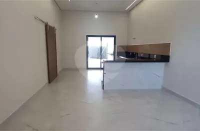 Casa térrea à venda com 3 quartos, sendo 3 suítes,  em residencial capivari, louveira - sp