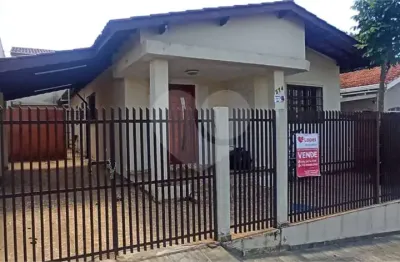 Casa à venda com 2 quartos, sendo 1 suíte,  em vila planalto, vinhedo - sp