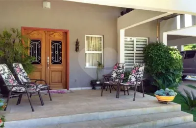 Casa  à venda com 5 quartos, sendo 4 suítes,  no condomínio reserva dos vinhedos, louveira - sp