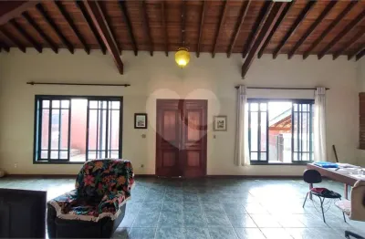 Casa à venda com 3 quartos, sendo 1 suíte,  em jardim panorama, vinhedo - sp