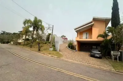 Casa  à venda ou para alugar com 3 quartos, sendo 1 suíte,  no condomínio residencial delle stelle, louveira - sp