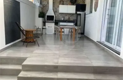 Casa à venda com 3 quartos, sendo 1 suíte,  no centro, vinhedo - sp