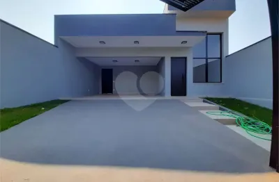 Casa à venda com 3 quartos, sendo 1 suíte,  em pinheirinho, vinhedo - sp