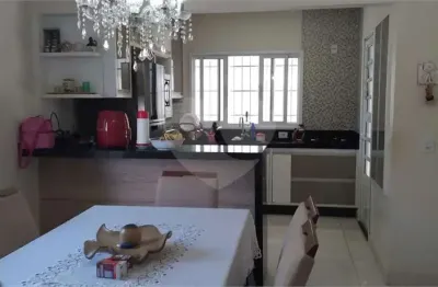 Casa à venda com 3 quartos, sendo 1 suíte,  em bairro capela, vinhedo - sp