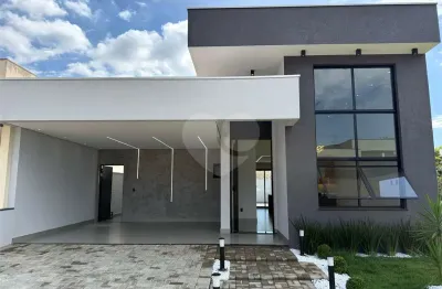 Casa  à venda com 2 quartos, sendo 1 suíte,  no condomínio reserva da mata, monte mor - sp