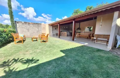 Casa à venda com 4 quartos, sendo 1 suíte,  em santa cândida, vinhedo - sp